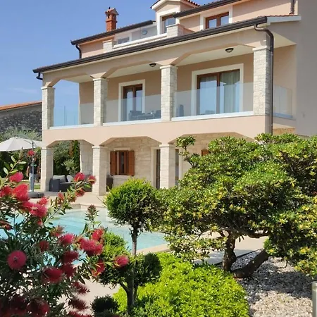 Villa Gambin